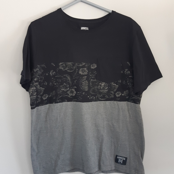5/10$ Amnesia men's short sleeves t-shirt - Picture 7 of 15